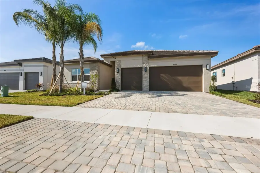 3923 Corsica Place, Wesley Chapel, FL 33543 - Image #2