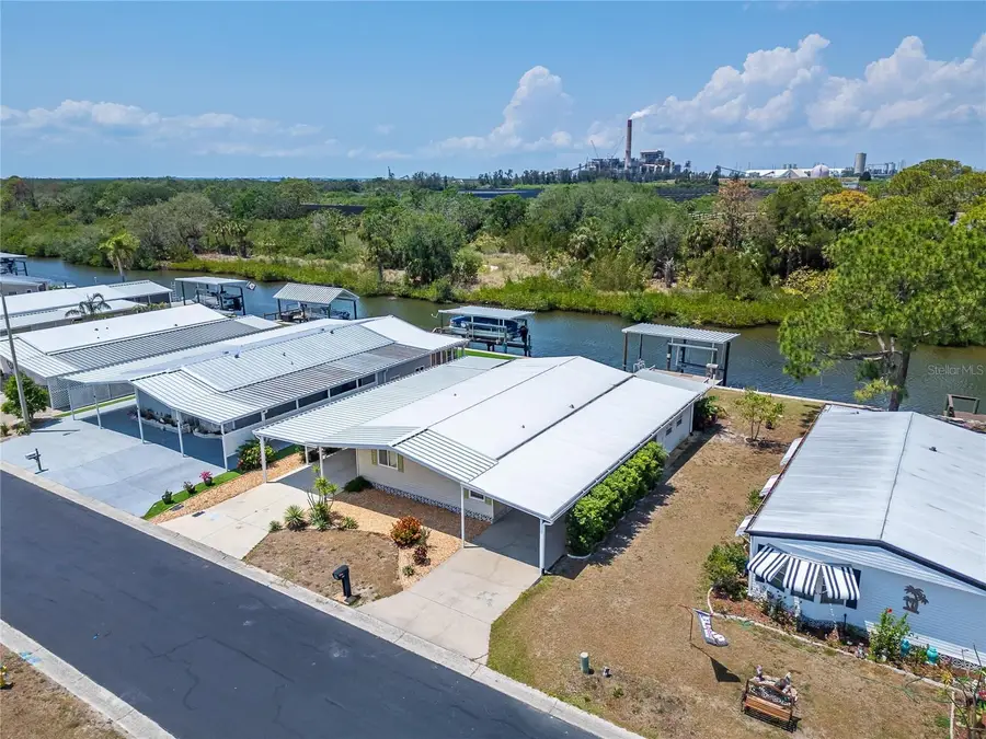 210 N Saint Thomas Circle, Apollo Beach, FL 33572 - Image #3