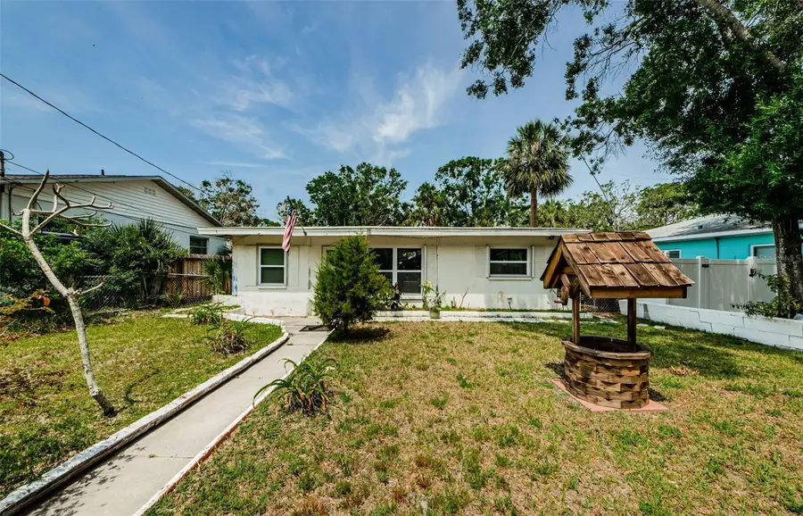 306 Banana Street, Tarpon Springs, FL 34689 - Image #2