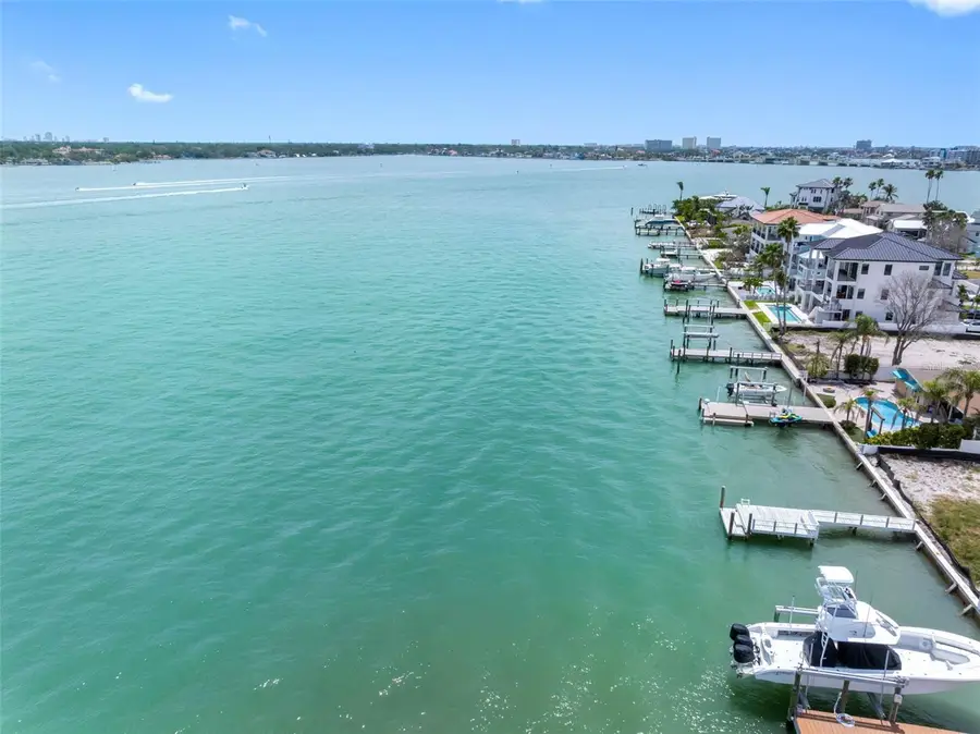 11285 9th Street E, Treasure Island, FL 33706 - Image #3