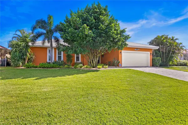 1960 Montana Avenue Ne, ST PETERSBURG, FL 33703