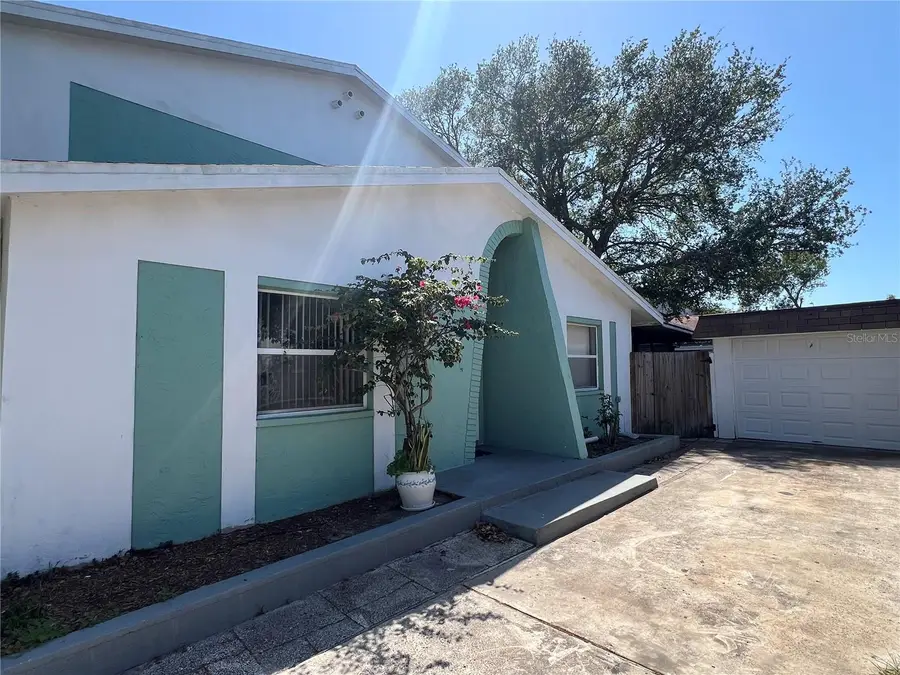 2068 San Marino Way N, Clearwater, FL 33763 - Image #3