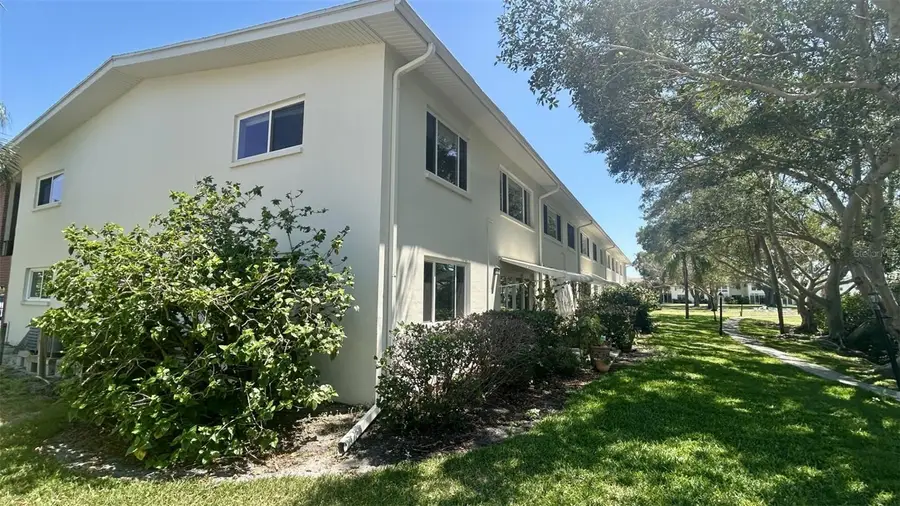 4560 Overlook Drive Ne #168, Saint Petersburg, FL 33703 - Image #3