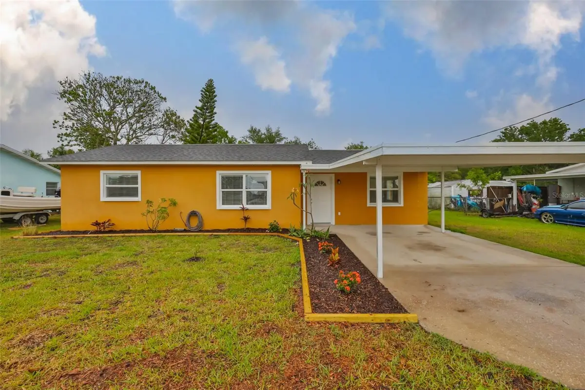 404 12th Street Sw, Ruskin, FL 33570 - Image #1