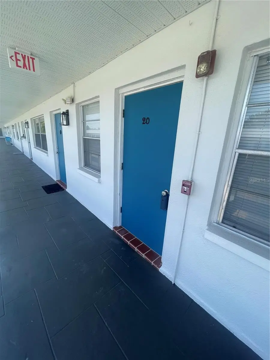 2011 58th Avenue N #20, Saint Petersburg, FL 33714 - Image #3