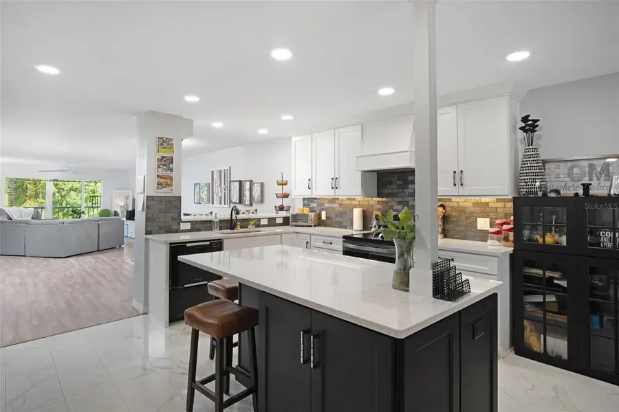 2533 Dolly Bay Drive #203, Palm Harbor, FL 34684 - Image #2