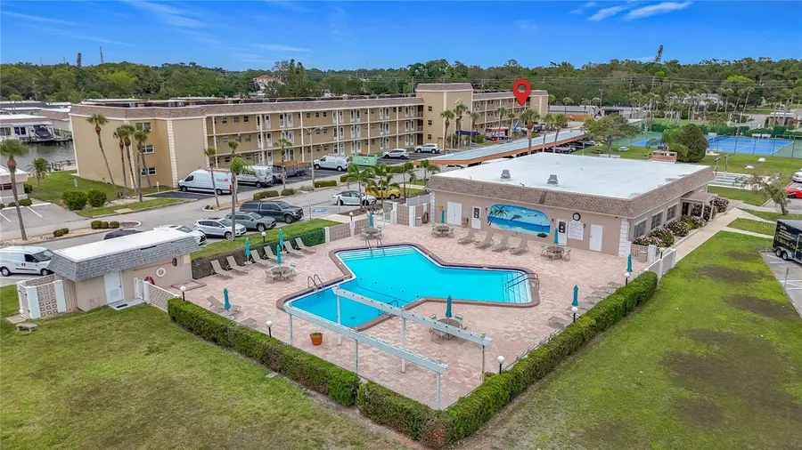 1 Boca Ciega Point Boulevard #215, Saint Petersburg, FL 33708 - Image #2