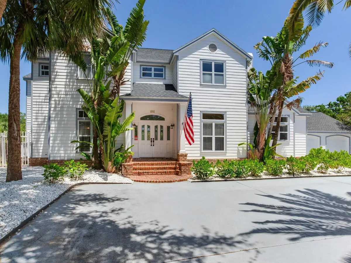 4702 W Heron Lane, Tampa, FL 33629 - Image #1