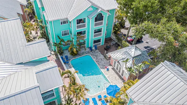 3002 W Cleveland Street #D11, TAMPA, FL 33609