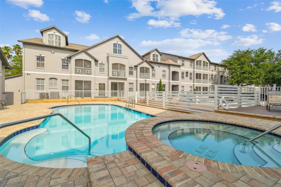 5052 Sunridge Palms Drive #102, Tampa, FL 33617 - Image #3