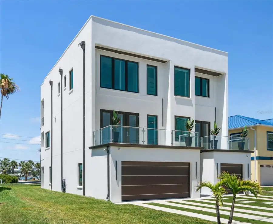 16047 Redington Drive, Redington Beach, FL 33708 - Image #2