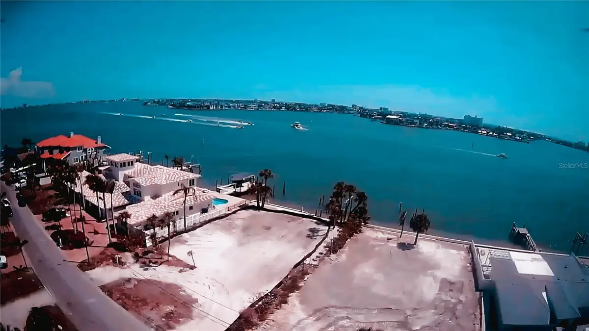 7052 S Shore Drive S, South Pasadena, FL 33707 - Image #1