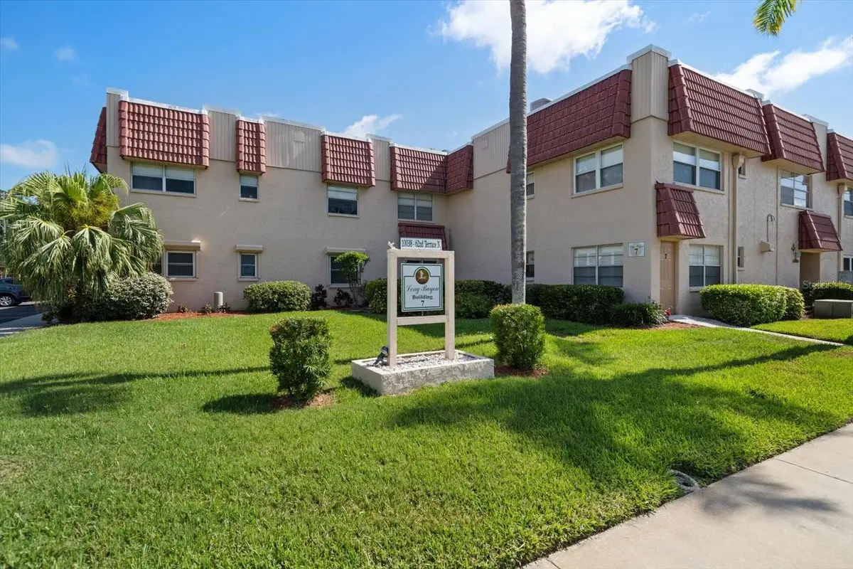 10038 62nd Terrace N #17, Saint Petersburg, FL 33708 - Image #1