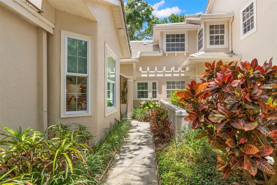 5102 White Pine Circle Ne, Saint Petersburg, FL 33703 - Image #2