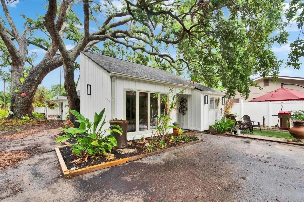 675 64th Avenue S, Saint Petersburg, FL 33705 - Image #1