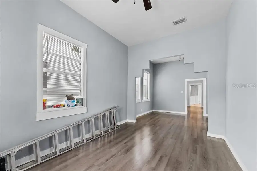 2320 W Walnut Street, Tampa, FL 33607 - Image #2