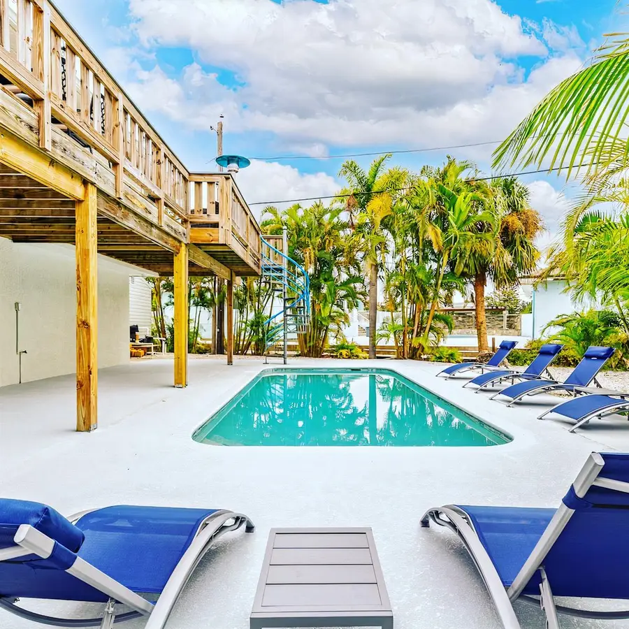 4916 Palmetto Point Drive, Palmetto, FL 34221 - Image #2