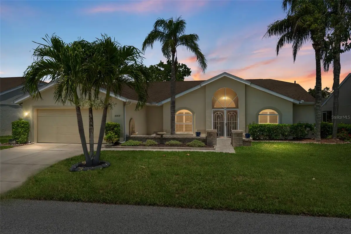 6009 Cedarwood Ln, Bradenton, FL 34203 - Image #1
