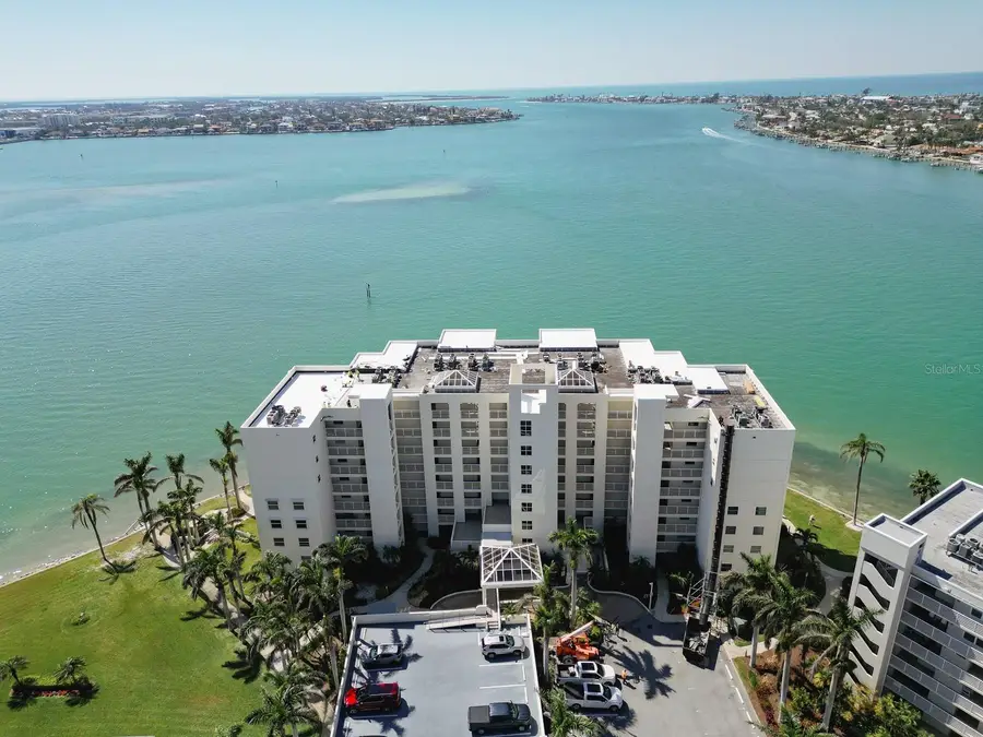 6105 Bahia Del Mar Circle #682, Saint Petersburg, FL 33715 - Image #3