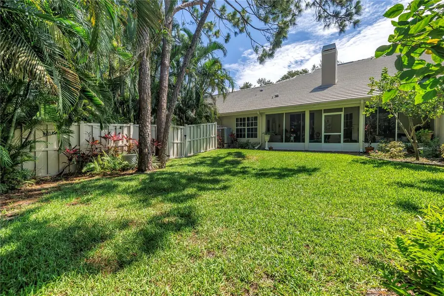 5090 White Pine Circle Ne, Saint Petersburg, FL 33702 - Image #2