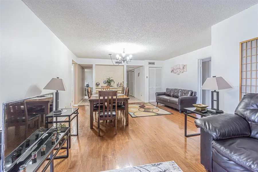 14820 Rue De Bayonne #301, Clearwater, FL 33762 - Image #2