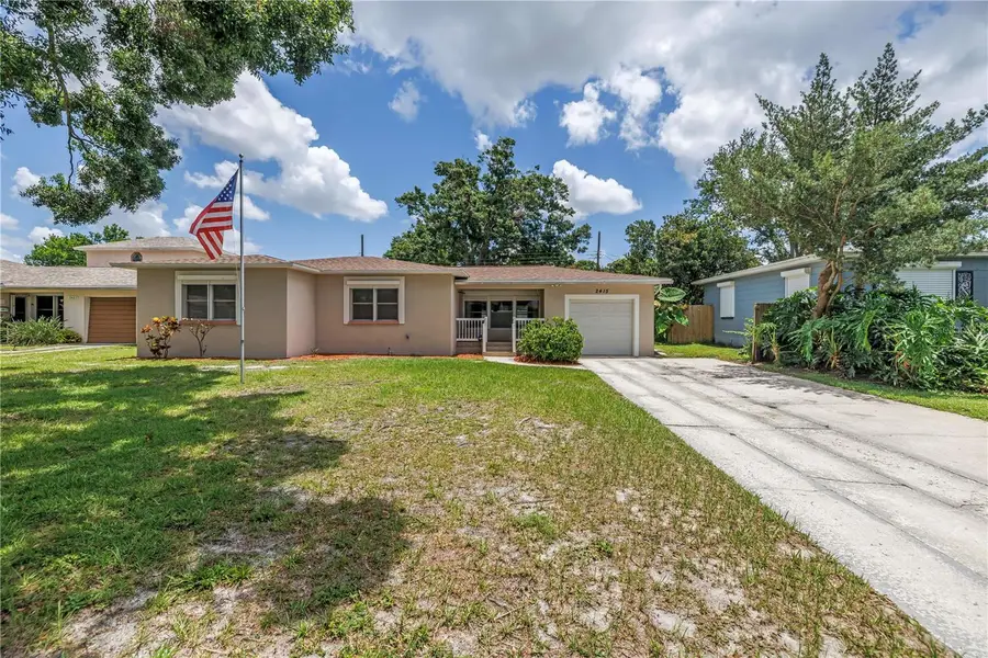 2415 York Street N, Saint Petersburg, FL 33710 - Image #2