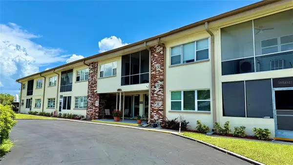 416 73rd Avenue N #206, ST PETERSBURG, FL 33702