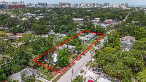 2050-2026 10th, SARASOTA, FL 34237