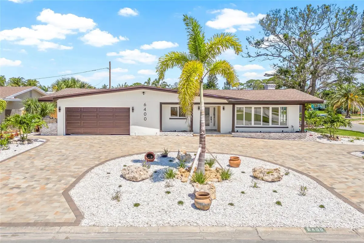 6400 Mockingbird Way S, Saint Petersburg, FL 33707 - Image #1