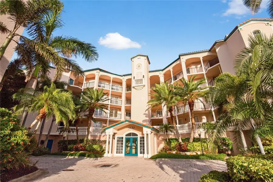 5430 Eagles Point Circle #202, Sarasota, FL 34231 - Image #2