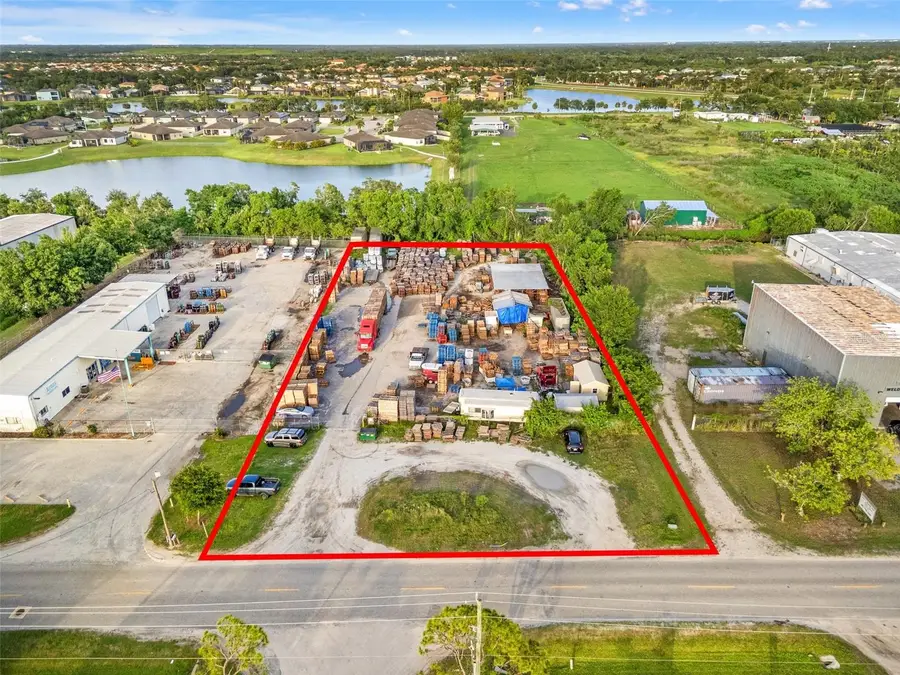 6755 33rd Street E, Sarasota, FL 34243 - Image #2