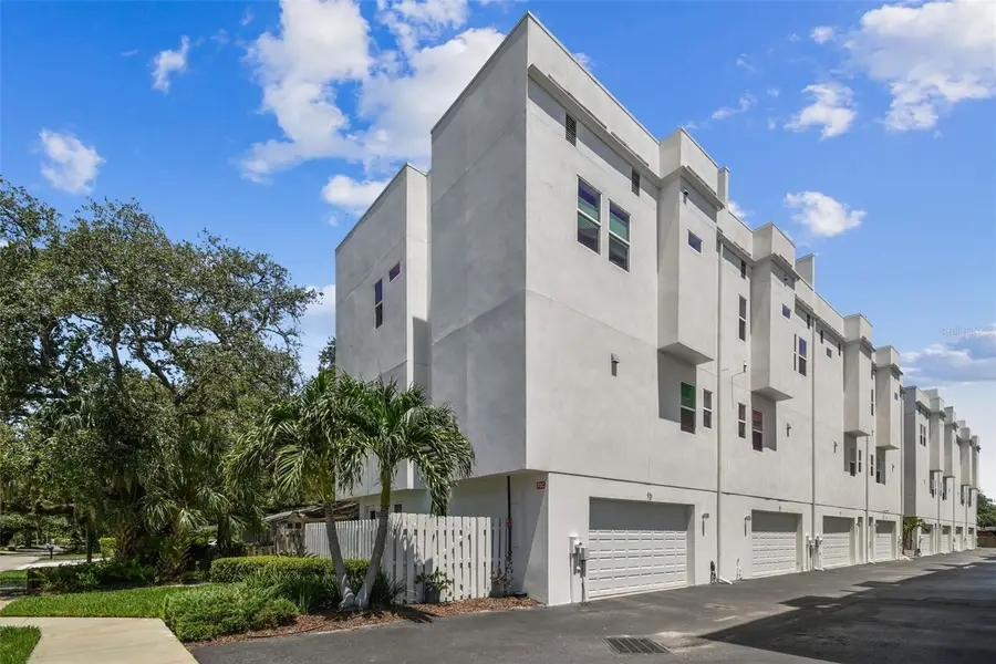 3100 W Paul Avenue #15, Tampa, FL 33611 - Image #3
