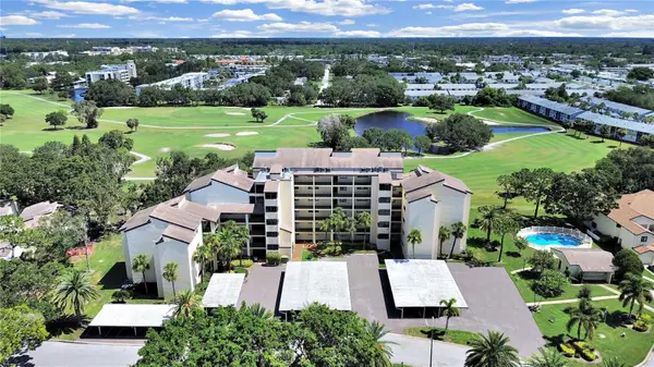 700 Starkey Road #311, LARGO, FL 33771