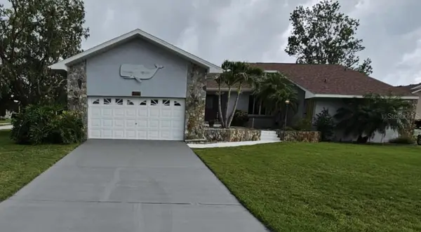 2210 Bayou Drive, HOLIDAY, FL 34691