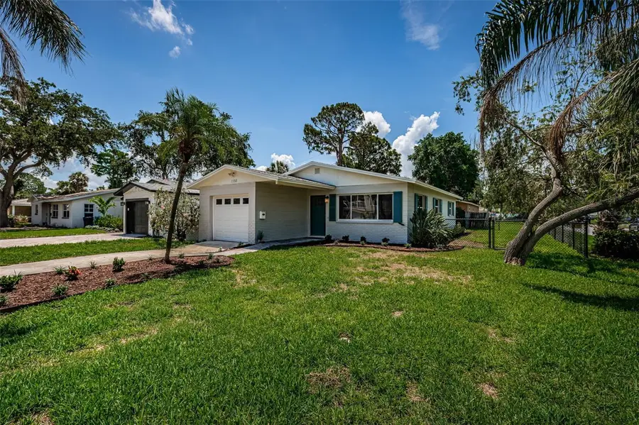 1700 Shore Acres Boulevard Ne, Saint Petersburg, FL 33703 - Image #2