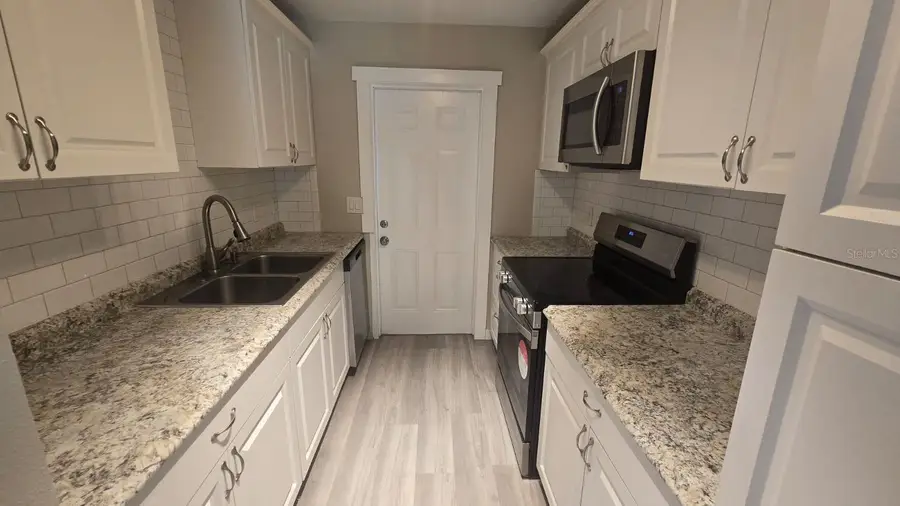 1514 Crest Avenue, Leesburg, FL 34748 - Image #2