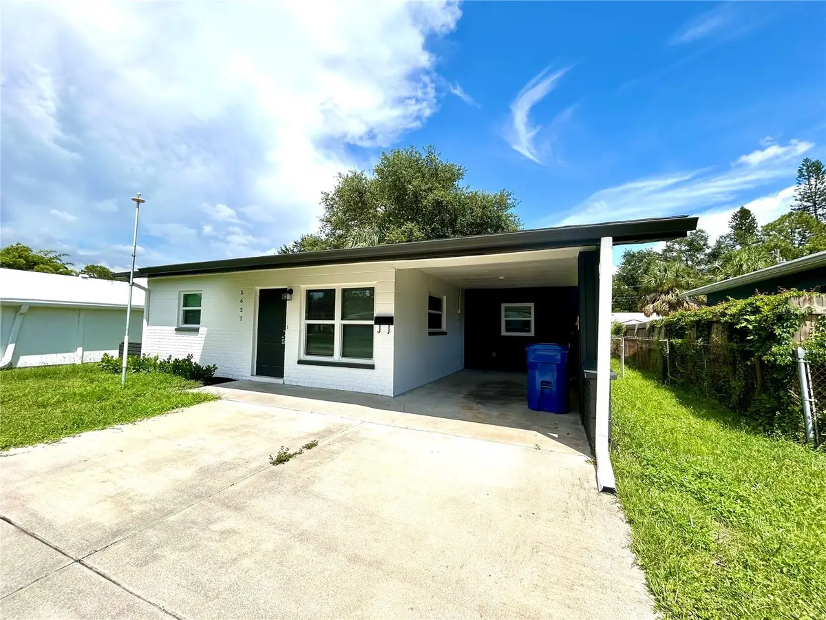 5627 Commonwealth Avenue N, Saint Petersburg, FL 33703 - Image #1