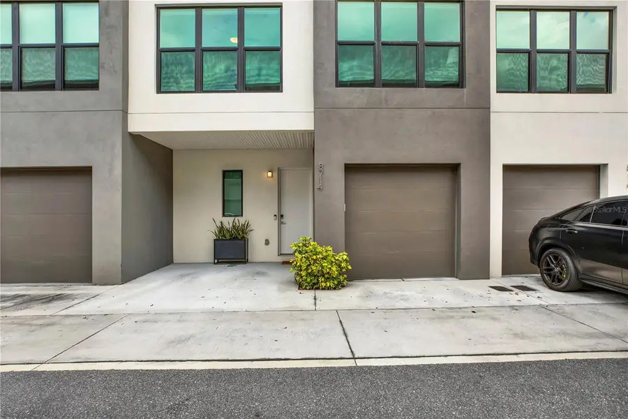8714 Palm Ranches Place, Tampa, FL 33614 - Image #3