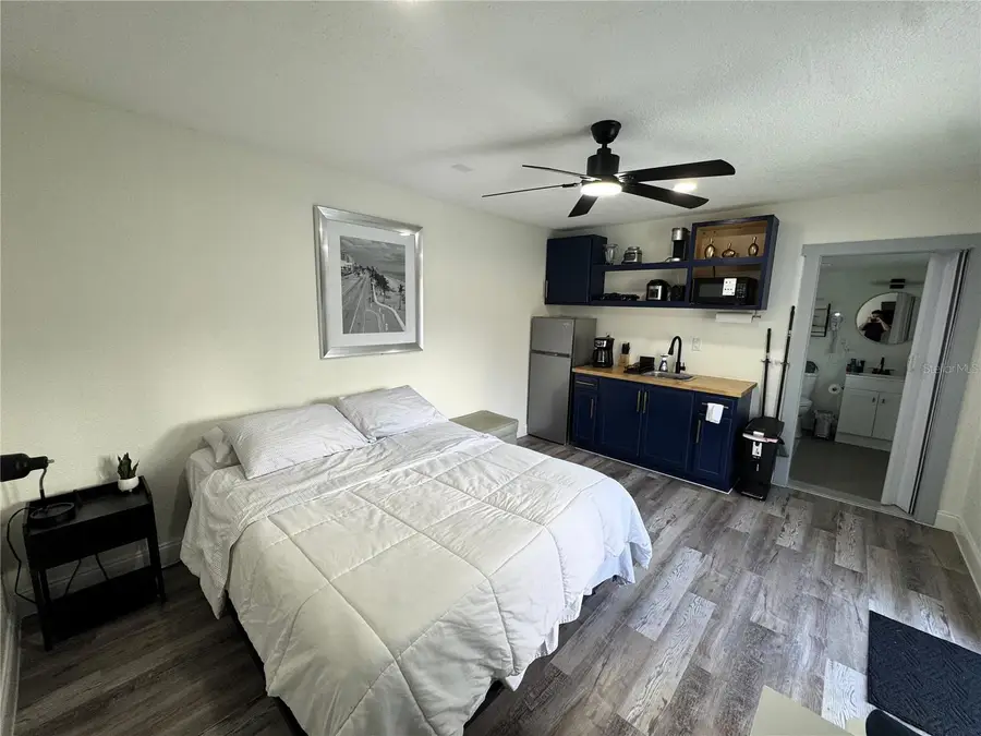 2509 Thornbrook Place, Tampa, FL 33618 - Image #3