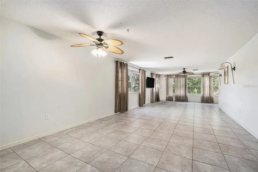 5623 80th Street N #415, Saint Petersburg, FL 33709 - Image #2