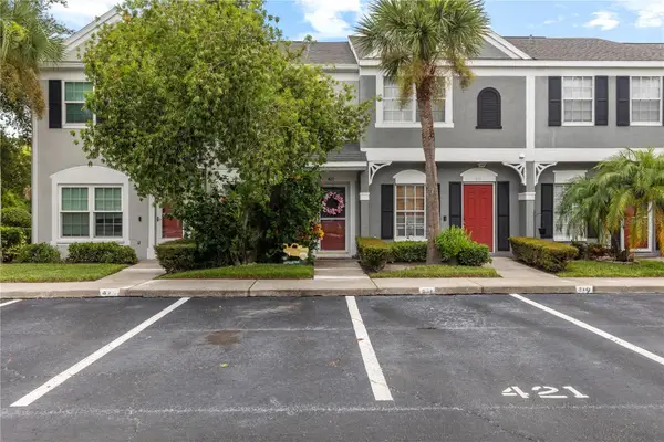 421 Countryside Key Boulevard, OLDSMAR, FL 34677