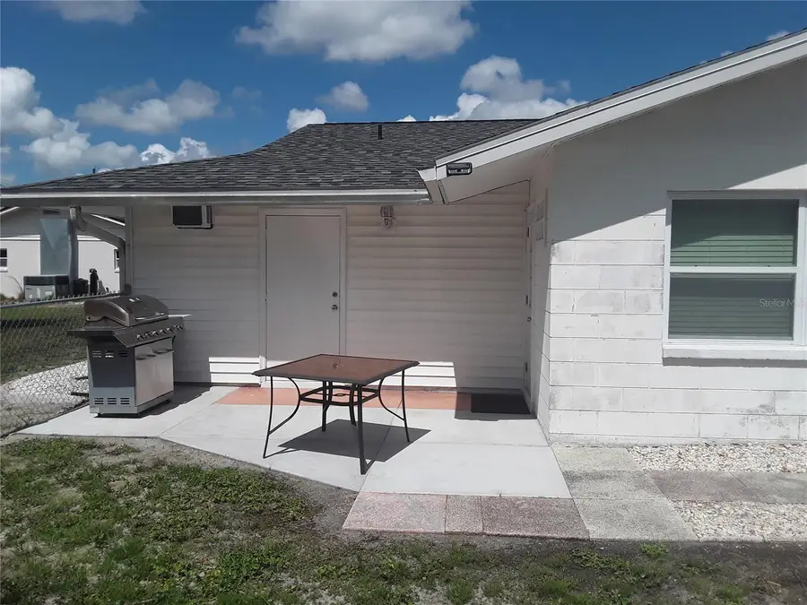 702 Cypress Place, Sun City Center, FL 33573 - Image #2