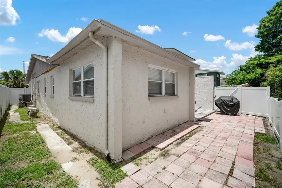 1712 Azalea Court #B, Oldsmar, FL 34677 - Image #3