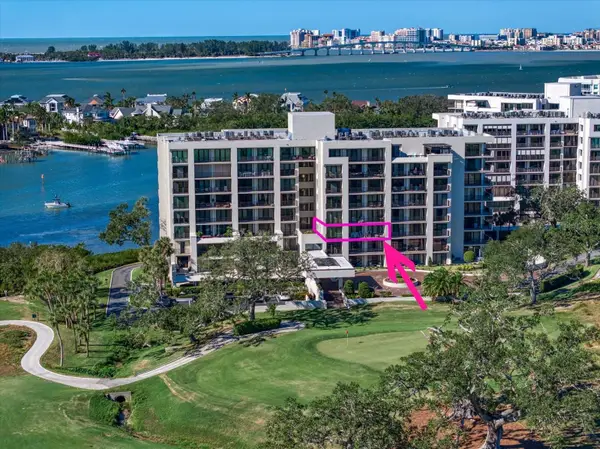 4 Belleview Boulevard #305, BELLEAIR, FL 33756