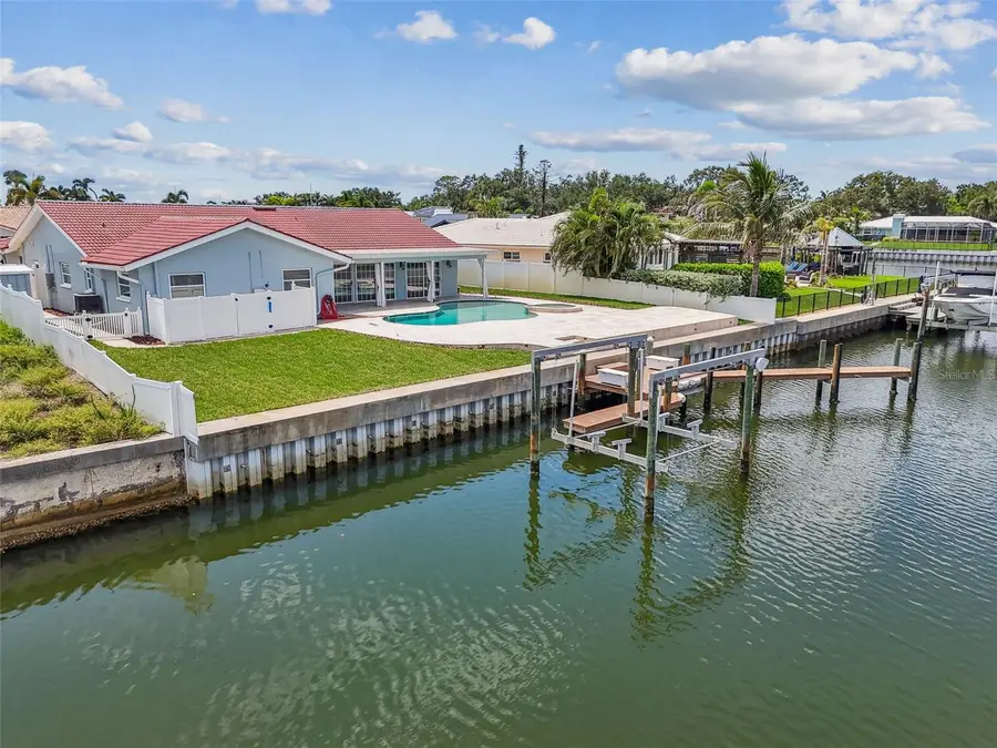 4328 40th Street S, Saint Petersburg, FL 33711 - Image #2