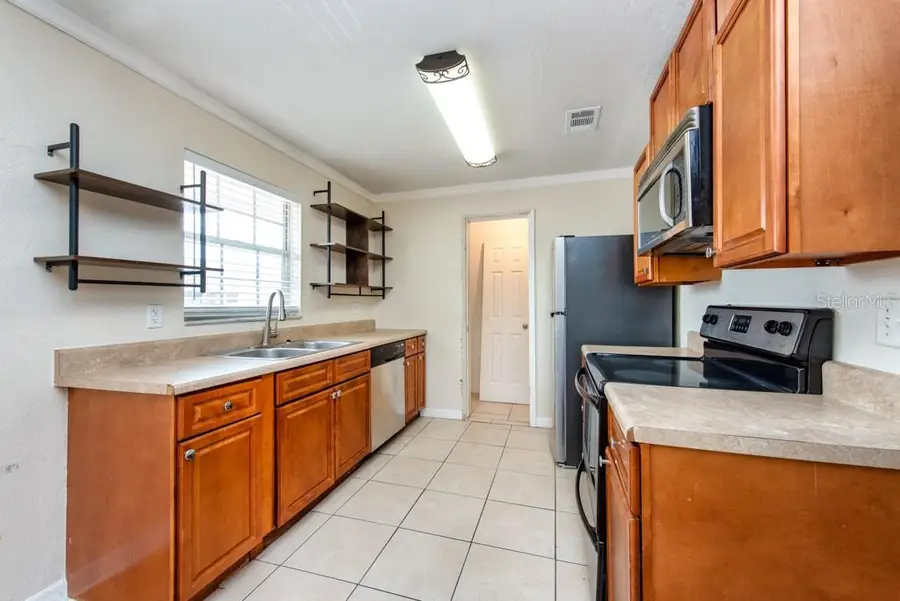 200 Country Club Drive #1402, Largo, FL 33771 - Image #3