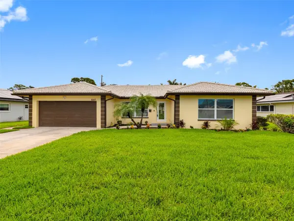 5207 Denver Street Ne, ST PETERSBURG, FL 33703