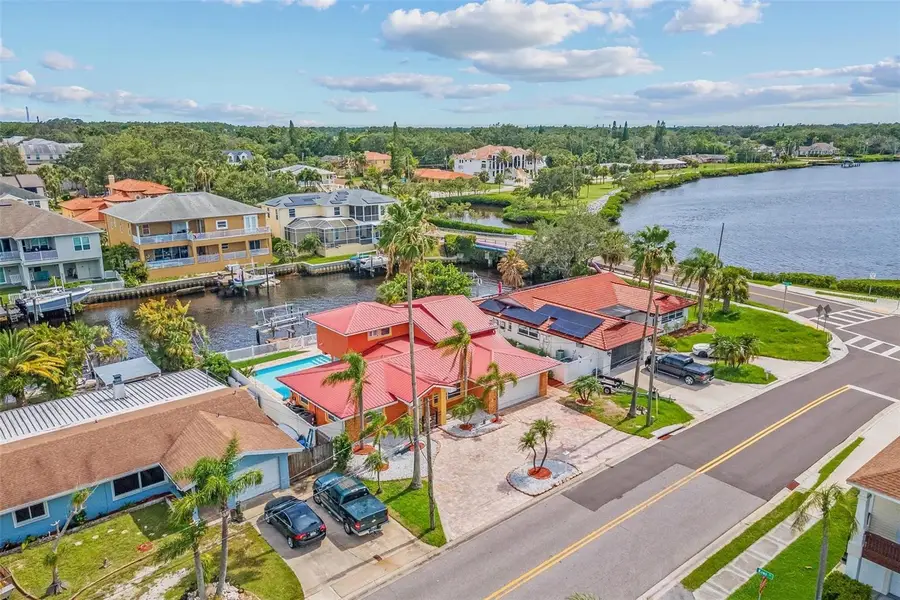 325 W Martin Luther King Jr Drive, Tarpon Springs, FL 34689 - Image #3