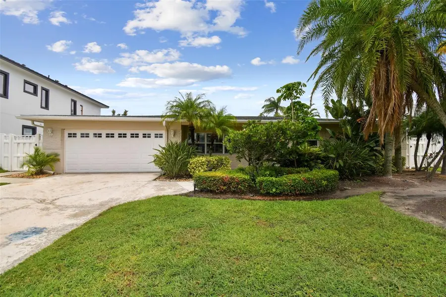 3921 E Eden Roc Circle, Tampa, FL 33634 - Image #2