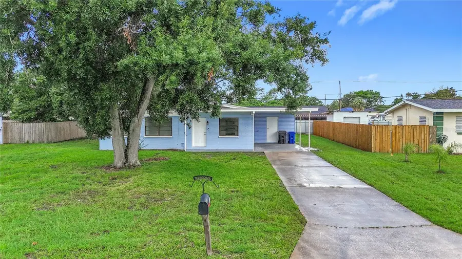 6228 Florida Circle W, Apollo Beach, FL 33572 - Image #2